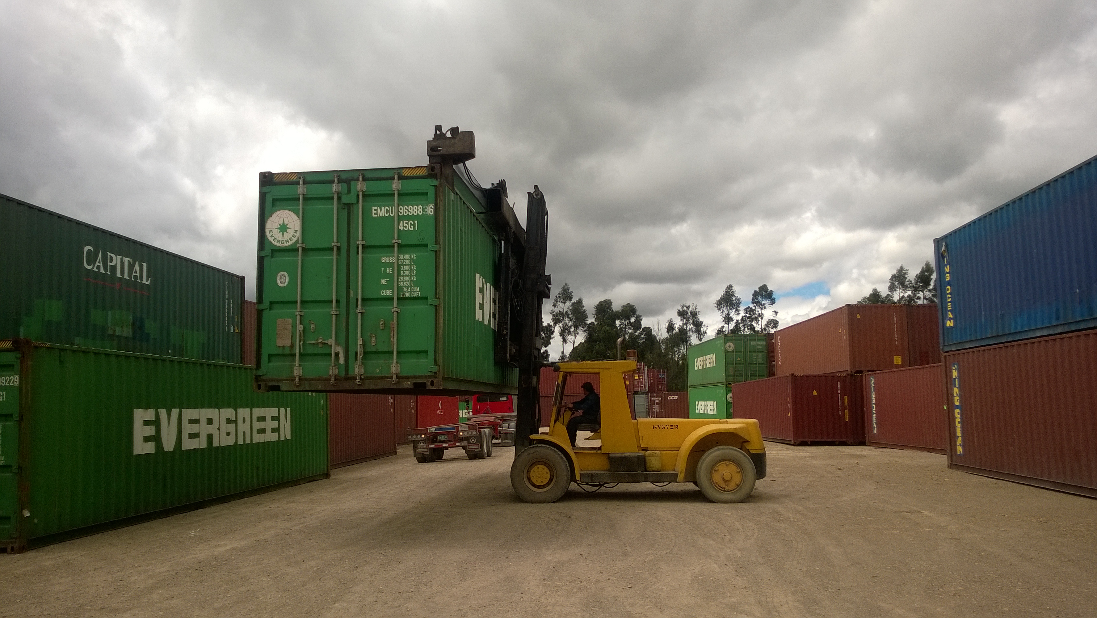 Montacargas Hyster con spreader 